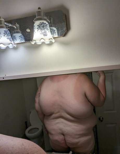 Naken läckt OnlyFans-bild av Tomsbigtummy