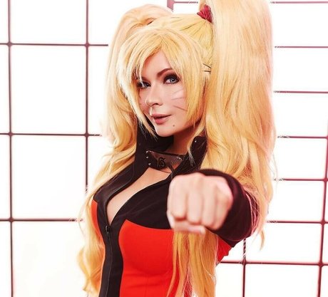 Jannet In Cosplay