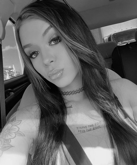 Cora Jade