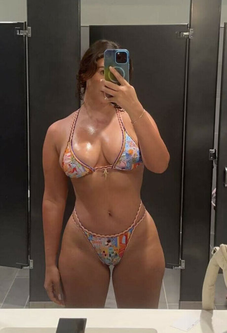 Nahá fotka uniklých OnlyFans od Catherine Mcbroom