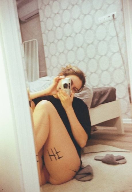 Foto di nudo di fuga di OnlyFans di Lyasheva