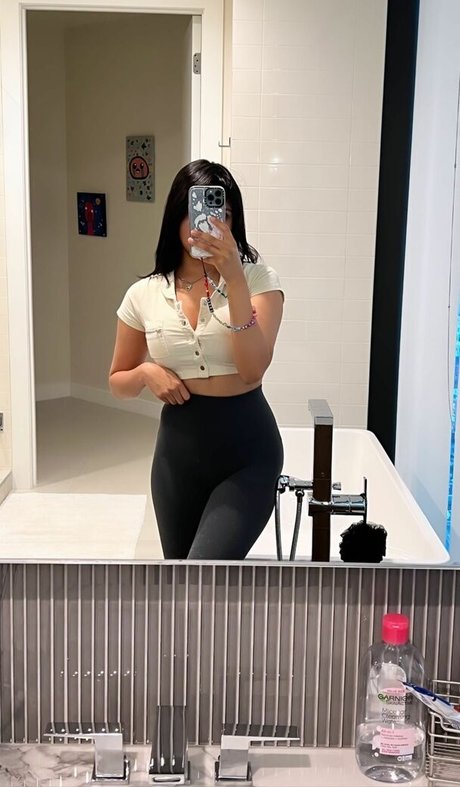 Обнаженная фотография утечки OnlyFans от Neekolul
