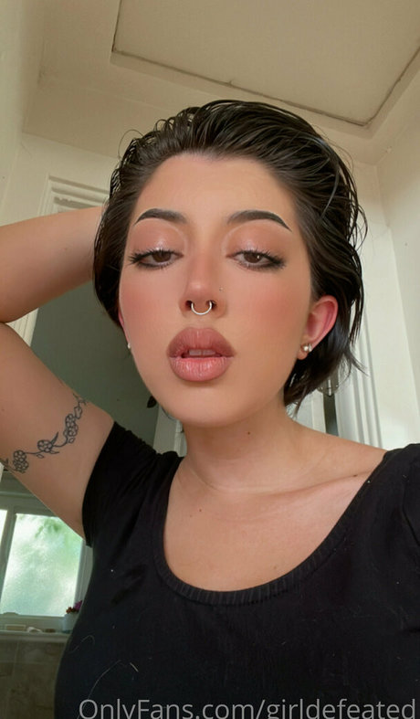 Nahá fotka uniklých OnlyFans od Girldefeated