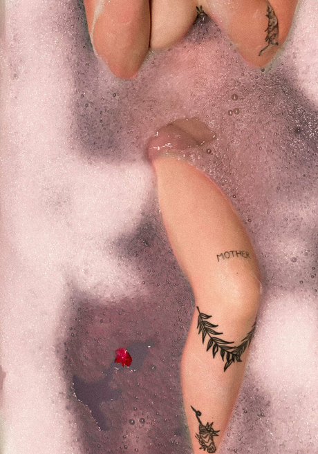 Nagie wyciekłe zdjęcie OnlyFans od Girldefeated
