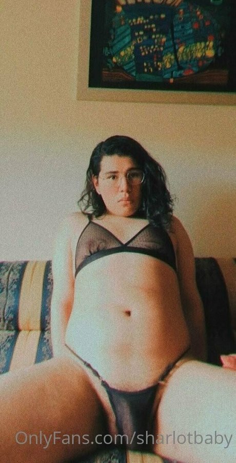 Naken läckt OnlyFans-bild av Sharlotbaby