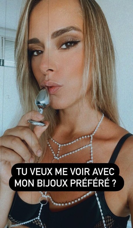 Naken lekkede OnlyFans-bilde av Anita Rover