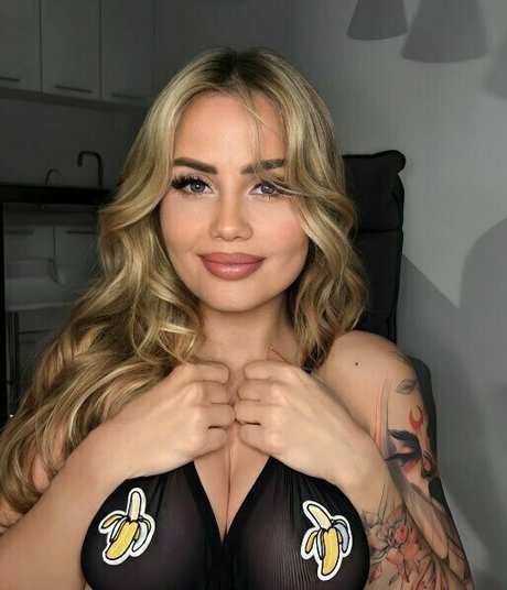 Nahá fotka uniklých OnlyFans od Sweetangeeel
