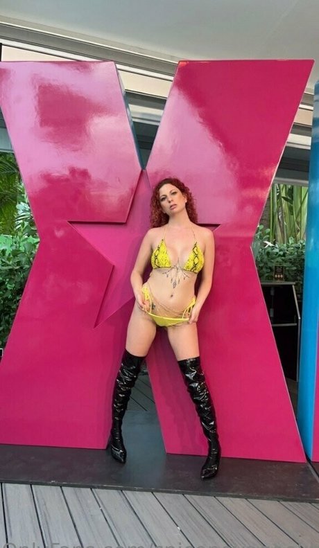 Spicenovageektv  nude leaked OnlyFans photo