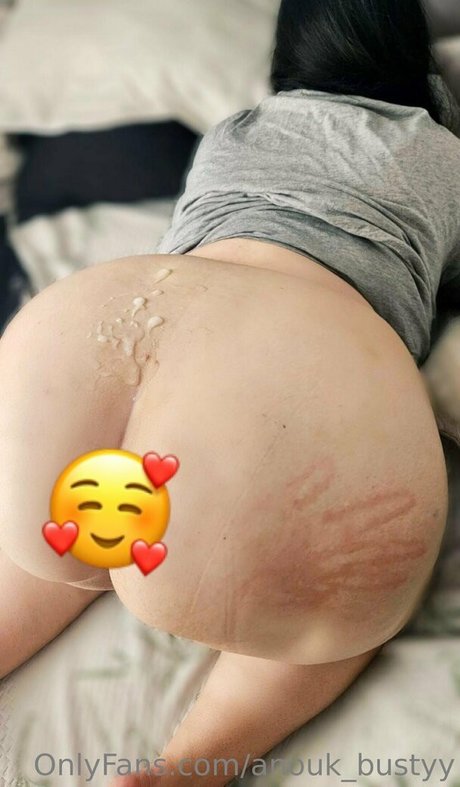 Nahá fotka uniklých OnlyFans od Anoukbustyy