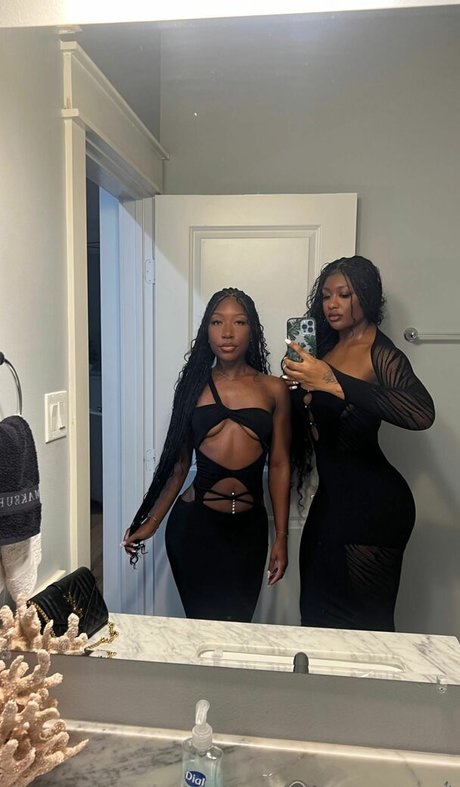 Nahá fotka uniklých OnlyFans od Aaaaayevuh