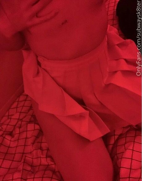 Nahá fotka uniklých OnlyFans od Subwaysk8ter