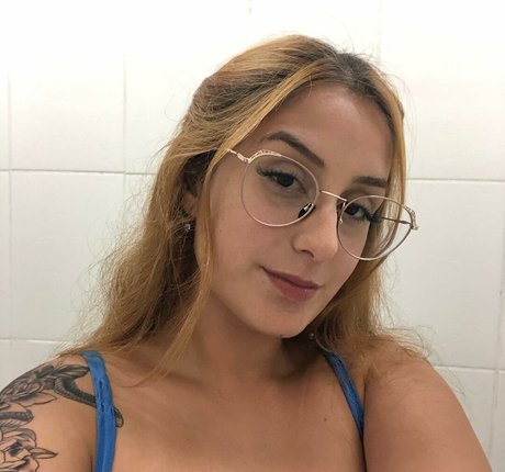 Nahá fotka uniklých OnlyFans od Lary Nascimento