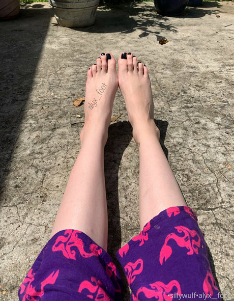 Naken läckt OnlyFans-bild av Tinykittie