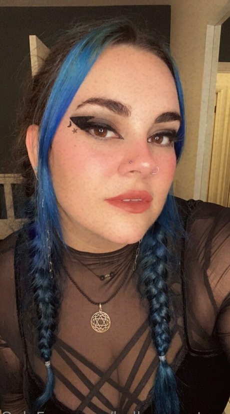 Nahá fotka uniklých OnlyFans od Bellamonstera
