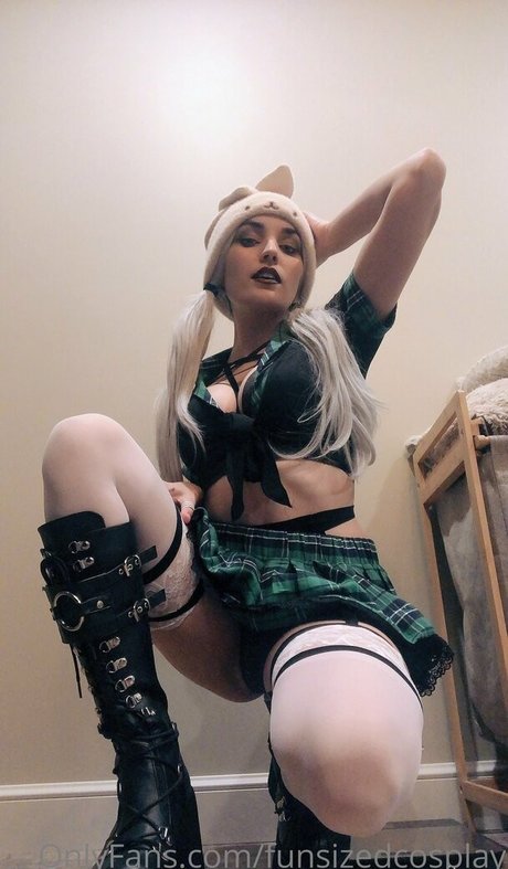 Naken lekkede OnlyFans-bilde av Funsizedcosplay