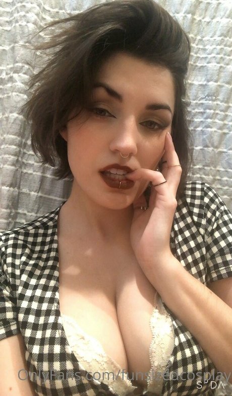 Foto di nudo di fuga di OnlyFans di Funsizedcosplay