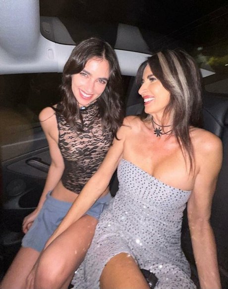 Nahá fotka uniklých OnlyFans od Elisa And Renne Herbert Twins
