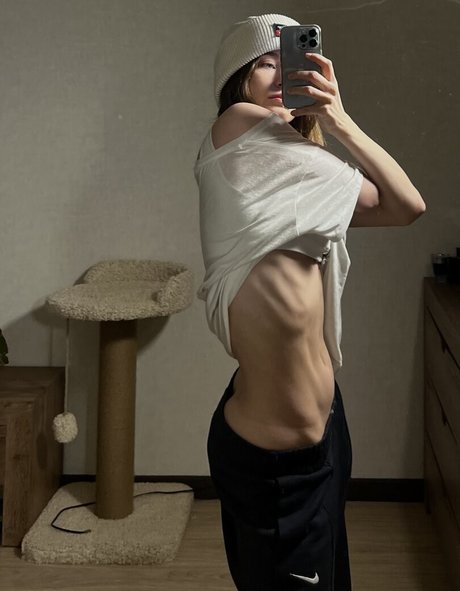 Nahá fotka uniklých OnlyFans od Toma Efremova