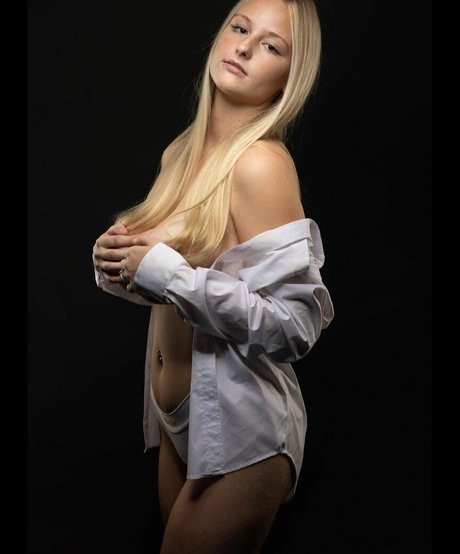 Anya Truax  nude leaked OnlyFans photo