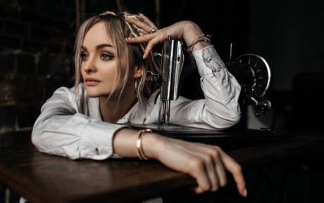 Nahá fotka uniklých OnlyFans od Sophie Katssby