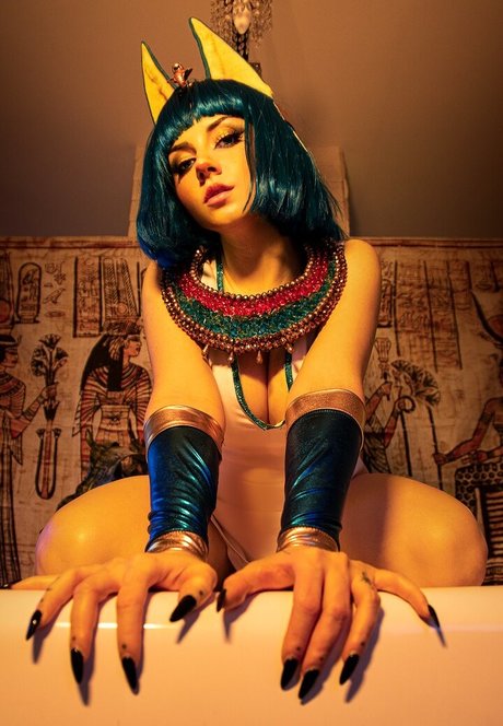 Ezy Summers Cosplay