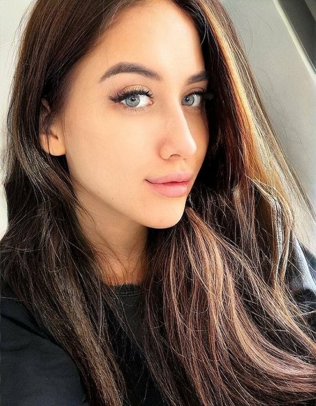 Tanyamodel