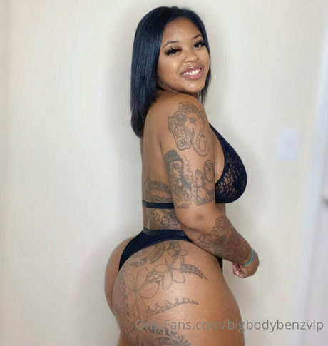 Naken läckt OnlyFans-bild av Bigbodybenzvip