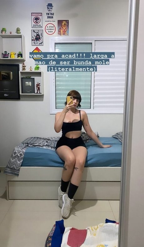 Alaston vuotanut OnlyFans-kuva Triz