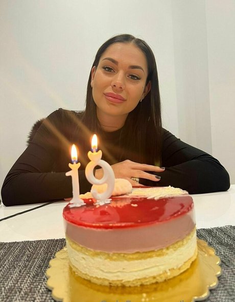 Nøgent lækket OnlyFans-billede af Buczku Lili