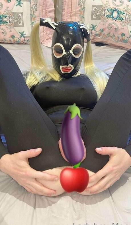 Nahá fotka uniklých OnlyFans od Ladyboymos