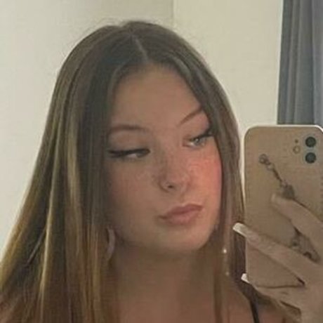 Nahá fotka uniklých OnlyFans od Lilly47