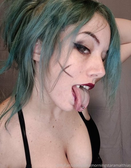 Naken läckt OnlyFans-bild av Lunamorningstaramalthias