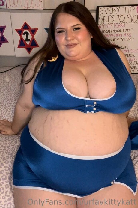 Nahá fotka uniklých OnlyFans od Urfavkittykatt