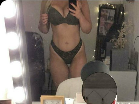 Обнаженная фотография утечки OnlyFans от Realnanna
