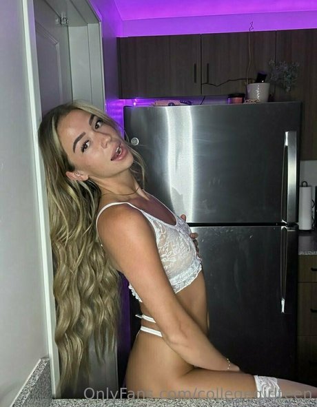 Collegegirlteen