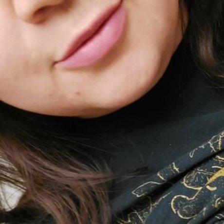 Alasti lekkinud OnlyFans-i pilt Greensweater