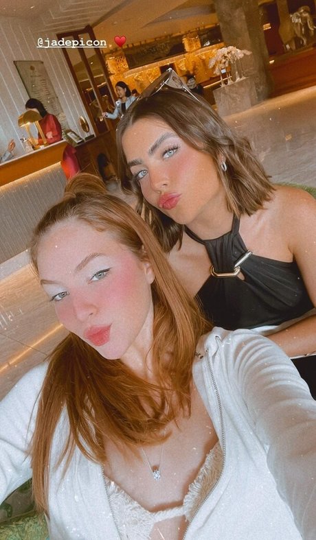 Nahá fotka uniklých OnlyFans od Fernanda Schneider