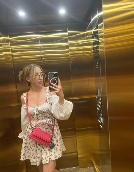 Vanessaroom8