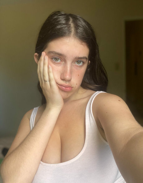 Itsmollyyyroseagain