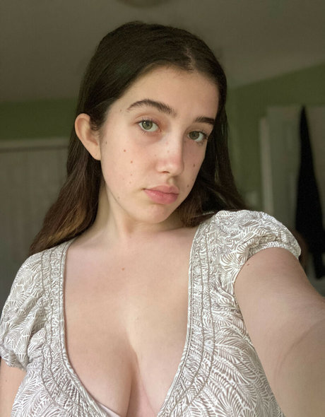 Itsmollyyyrose_again