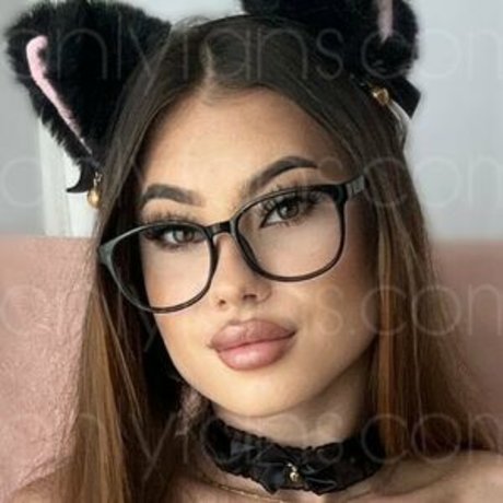 Naken lekkede OnlyFans-bilde av Andreea Raisa