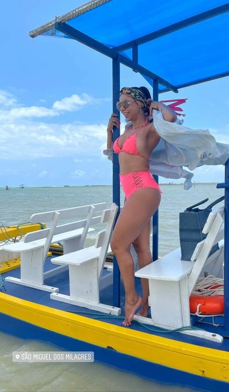 Valeria Valenssa