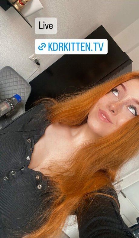 Naken lekkede OnlyFans-bilde av Kdrkitten