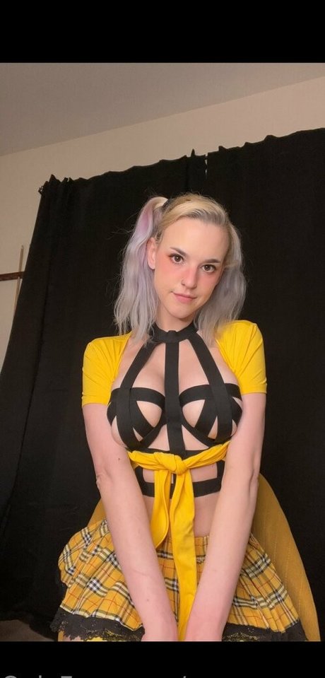 Sarawr Cosplay