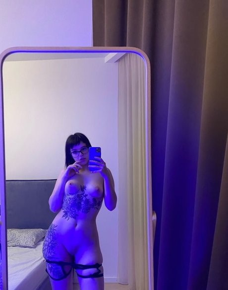 Naken lekkede OnlyFans-bilde av Eslain