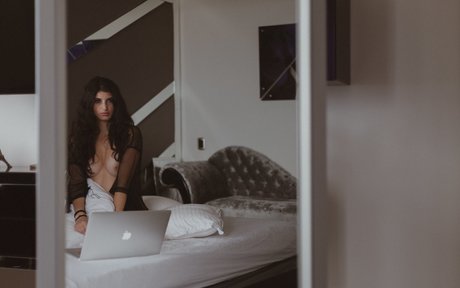 Обнаженная фотография утечки OnlyFans от Holly Shit