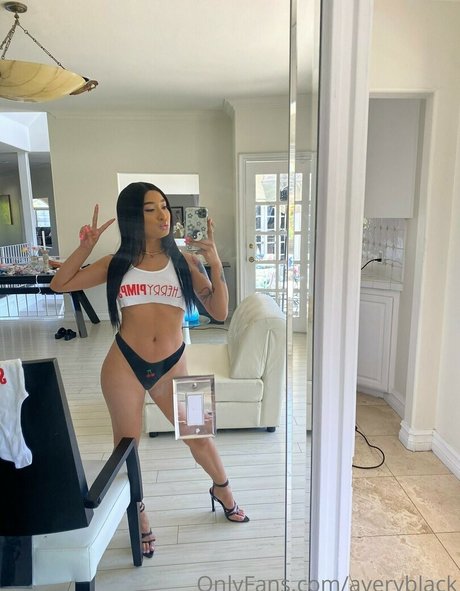 Avery Black