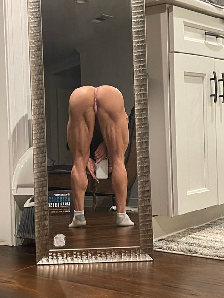 Nahá fotka uniklých OnlyFans od Sunny Andrews