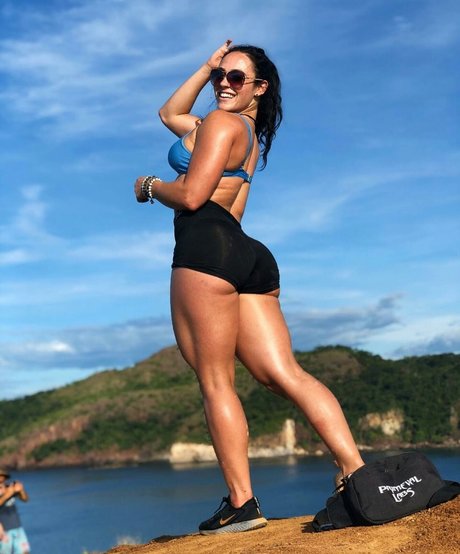 Alyssa Rose