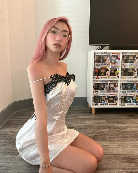 Nacktes geleaktes OnlyFans-Foto von Itsjinny